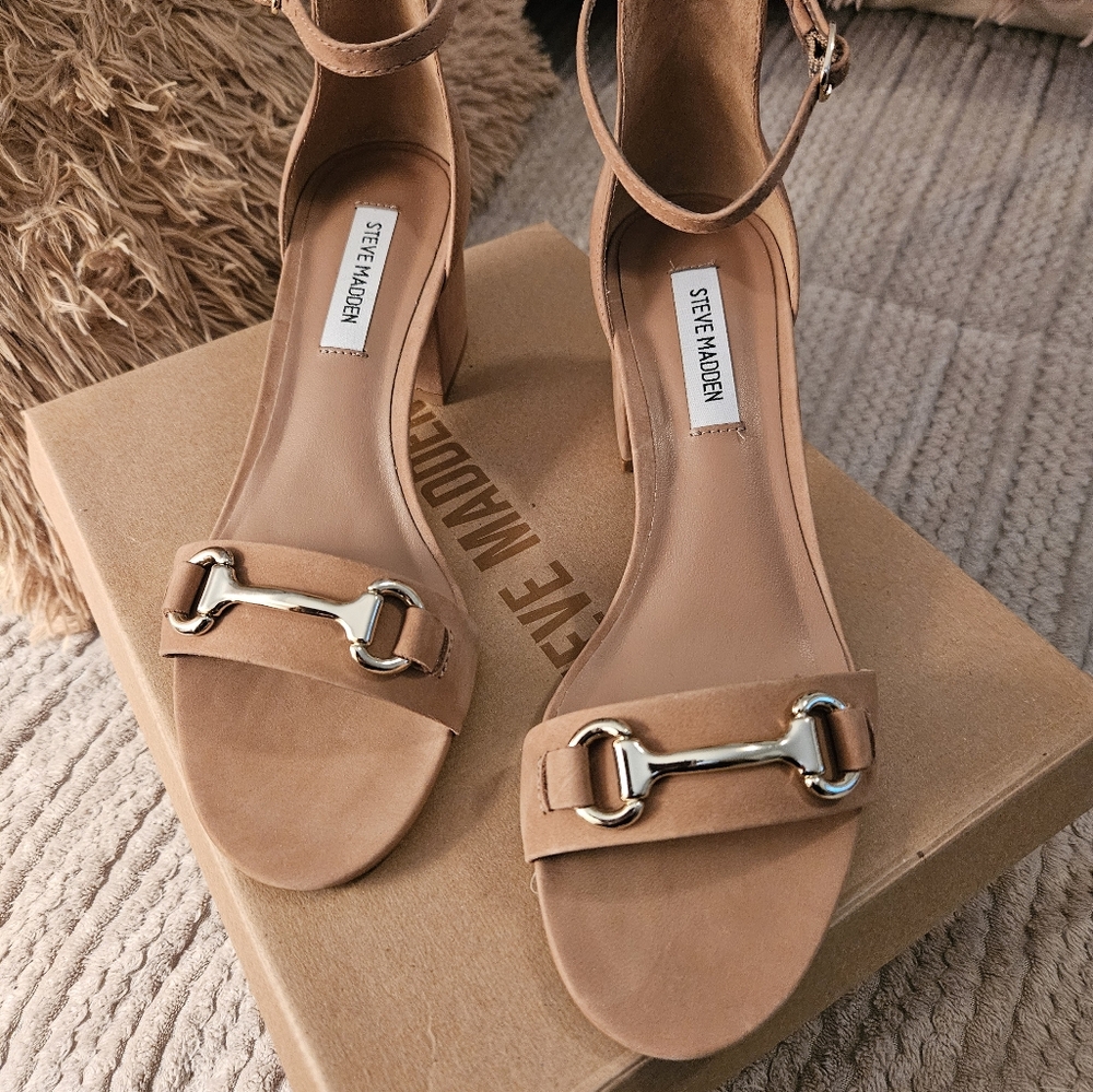 STEVE MADDEN I New Irenee-B Tan Nubuck Block Heeled Sandal 8.5
